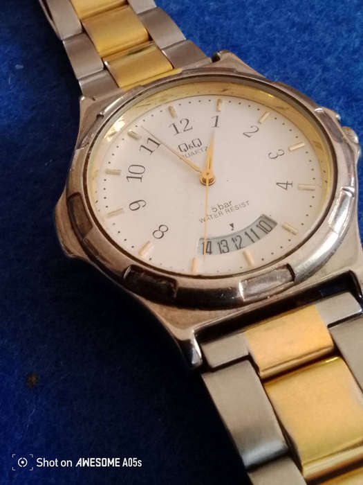 Q&Q vintage quartz