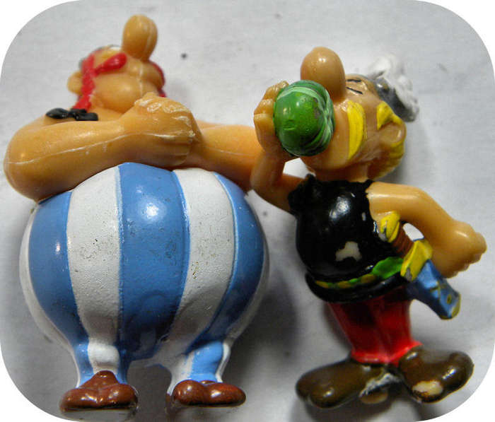 Asterix Kinder Surprise 4cm Figurine - Asterix & Obelix!  Bid per figurine.