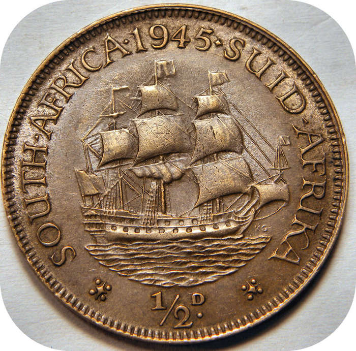R1 closing down sale: 1945 Half Pennie 1/2d