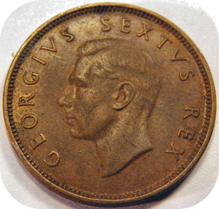 R1 closing down sale: 1951  SA Union Half penny 1/2d in EF.  Two coins available!