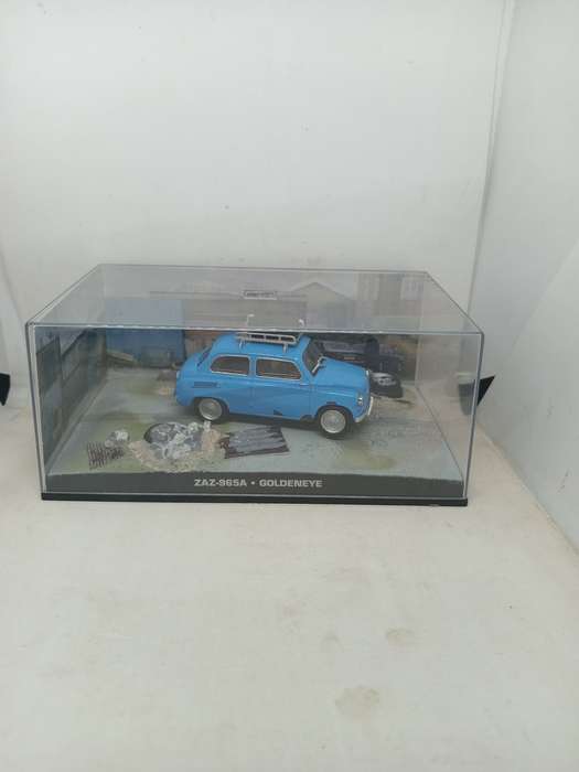 007 Zaz - 965A - Goldeneye - scale 1/43. Sealed. With Book