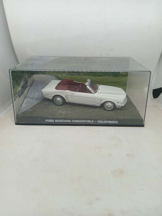 007 Ford Mustang Convertible - Goldfinger - scale 1/43. Sealed. With Book