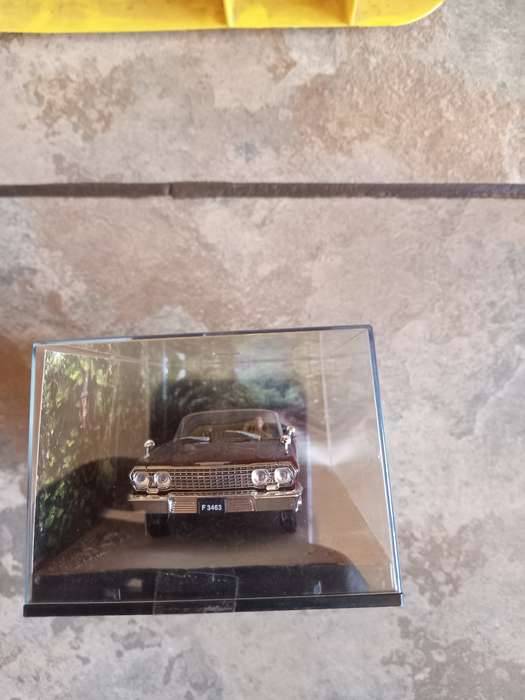 007 Chevrolet Impala - Live and Let Die - scale 1/43. Sealed. With Book