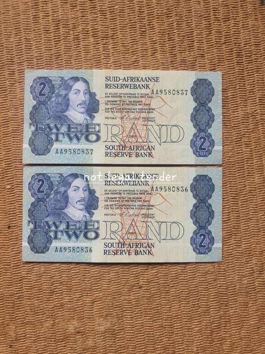 2 Unc Sequential  1990 C Stals 1St issue Afr/Eng Two Rand Banknotes (AA36/37)