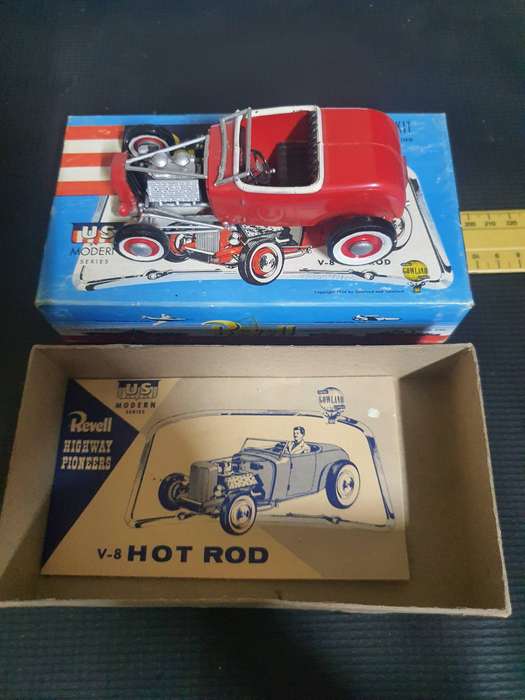 1954 Revell AMT Modern Car Kit V8 Hot Rod
