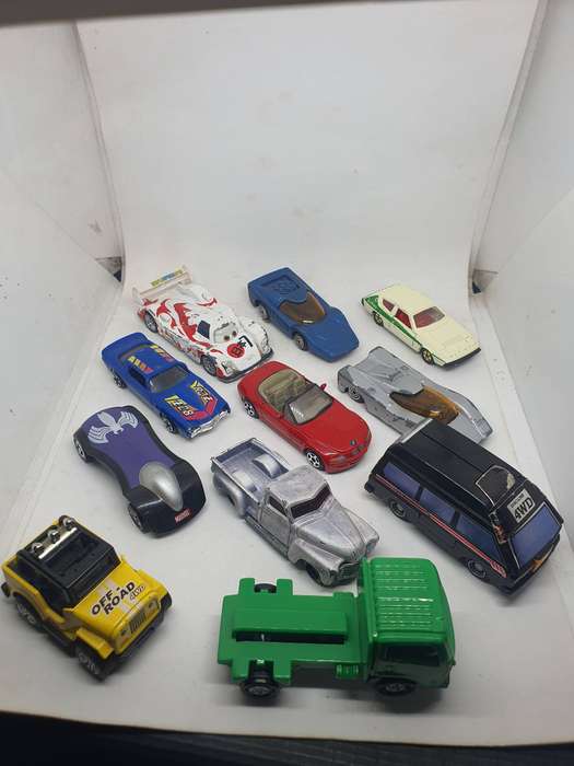 Collection of Small Hotwheels and Tomica Cars