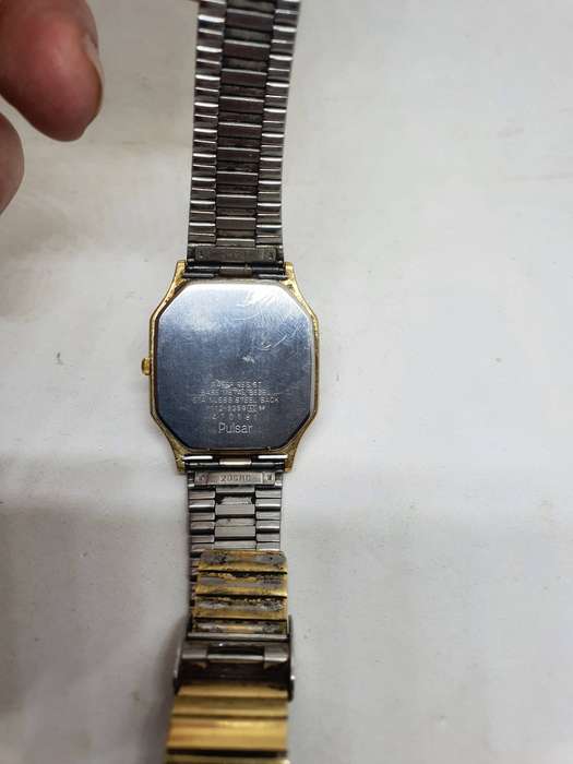 1980 Pulsar Y112  Men's wrist watch. Works