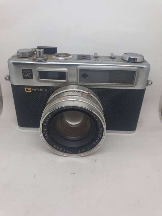 Yashica G Electro 35 Range Finder camera in original case. Works