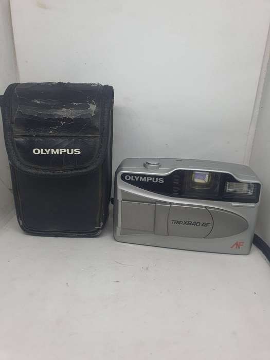 Olympus Trip  XB40 AF camera in original case. Works