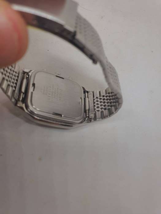 Citizen P 8950 Men's wrist watch. Works wonderfully. looks new