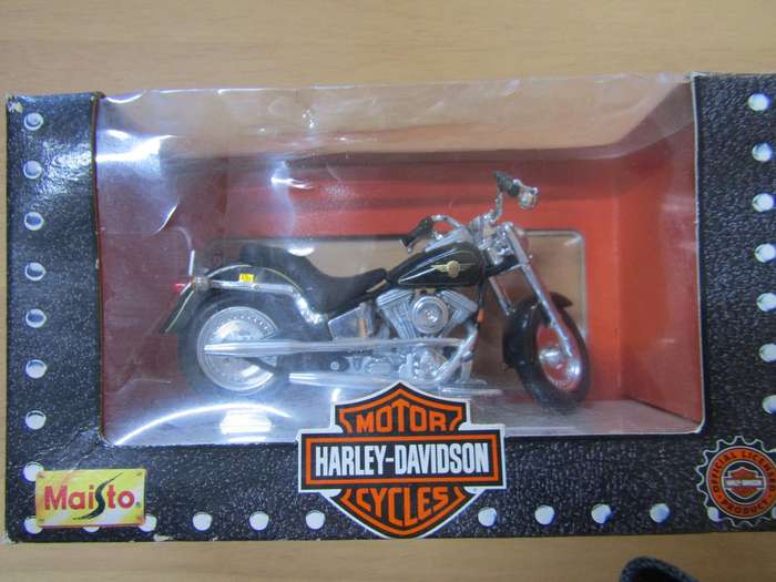Maisto Die Cast Harley Davidson FLSTF FAT BOY