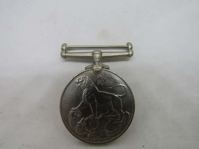 WW2 1939 to 1945 Medal to  WH Scheidel