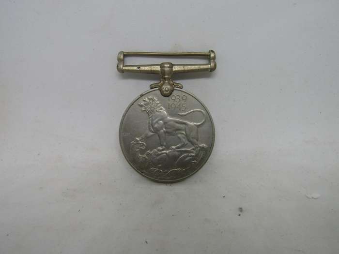 WW2 1939 to 1945 Medal to FJH Wiid
