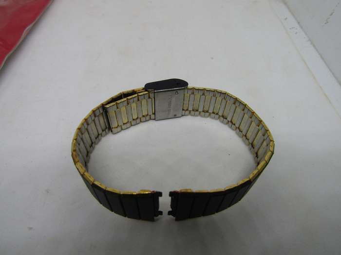New old Stock Black and Gold Men's watch Bracelet 1.5cm across. 2cm at pin