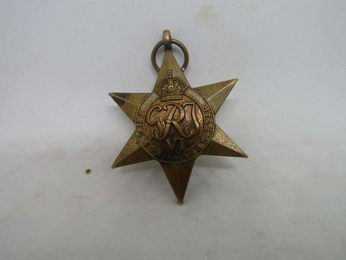 WW 2 1939 to 1945 Medal to (C) P De Beer