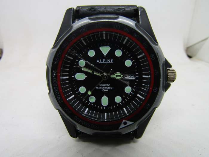 Alpine Divers Men's Watch 4cm diameter. 100% working with new battery