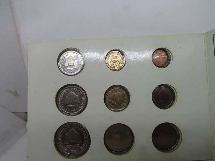 1989 South African New Coin Series Pattern Scarcer White set. Mintage 300
