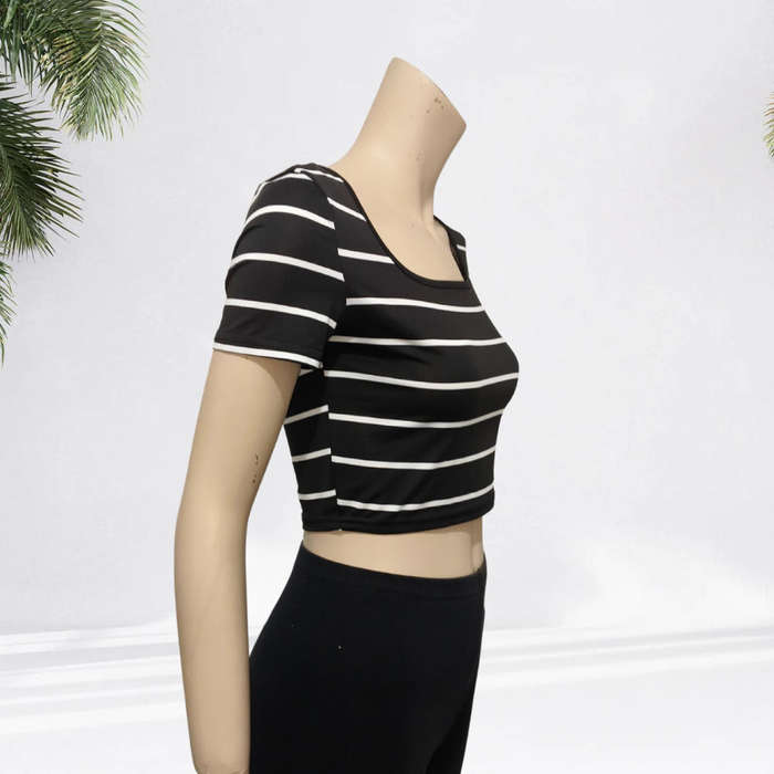 Black and White top size 8