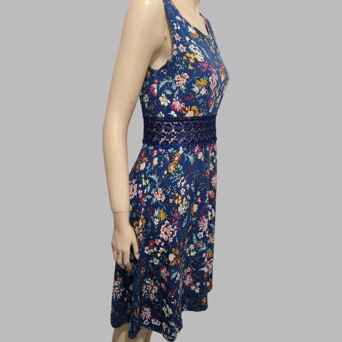 Floral dress size 6.