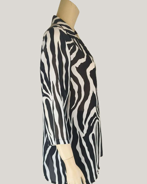 Black and White Top size 14