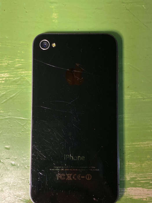 Apple iphone 16GB Black
