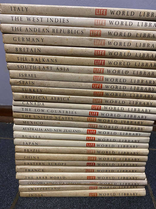 Lot of 26 Volumes Time Life World Library Book Set 1960's