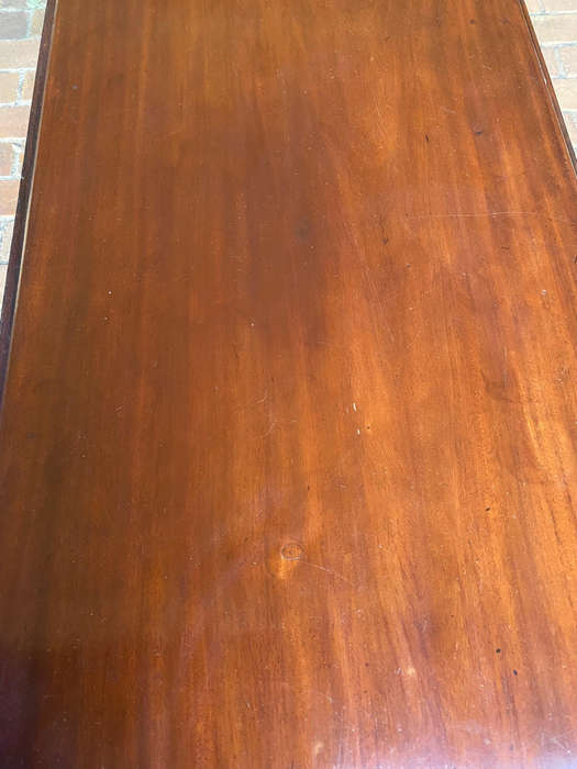 Antique Georgian Mahogany gate leg drop leaf table