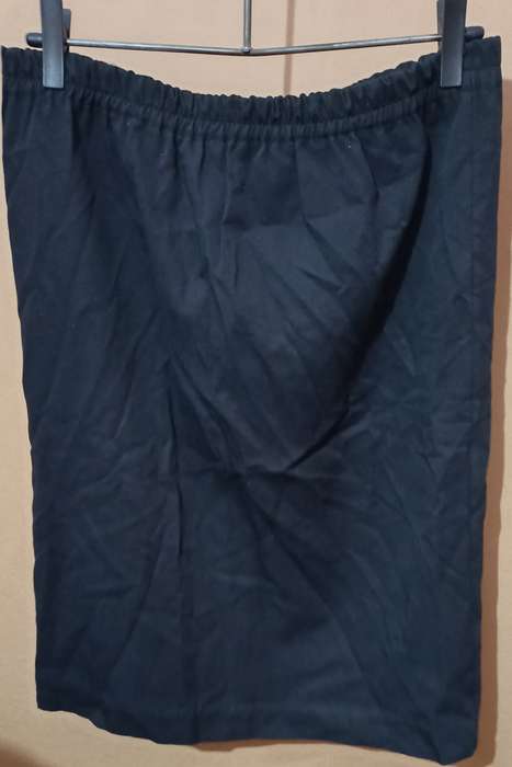 Ladies - Black Skirt - Make - no make - Size - no size