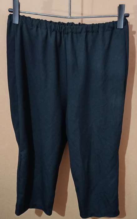 Ladies - Black Pants - Make - no make - Size - no size