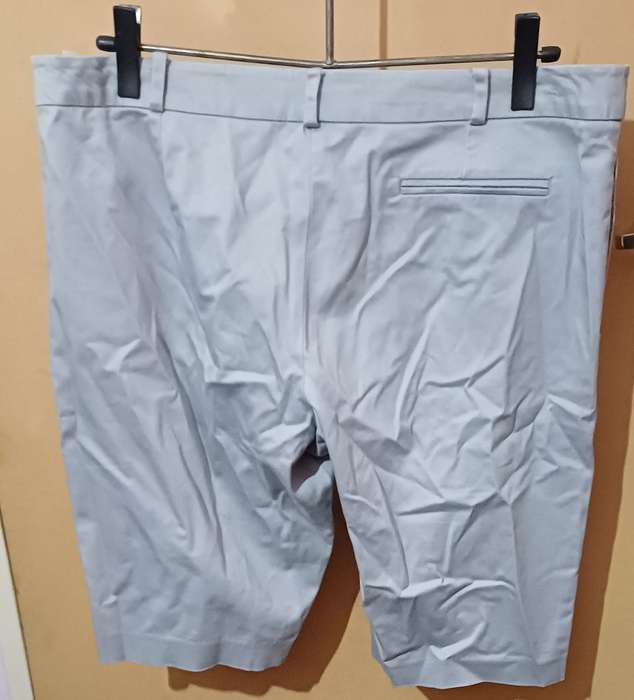 Ladies - Grey Shorts - Make - Woolworths - Size - 14/38