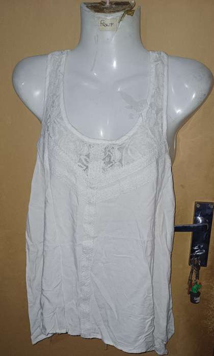 Ladies - Top - Make - New Fashion Collection - Size - M