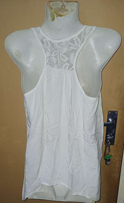 Ladies - Top - Make - New Fashion Collection - Size - M