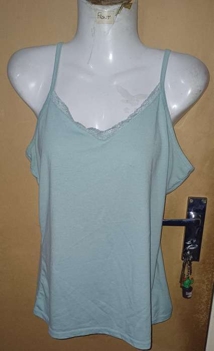 Ladies - Top - Make - MRP - Size - L