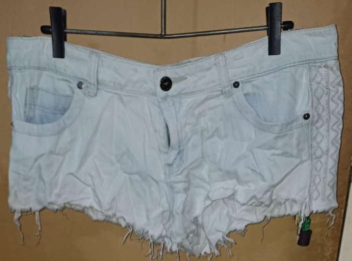 Ladies - Short Jeans Shorts - Make - Short Cotton On - Size - AUS 14, USA 10, EUR 42