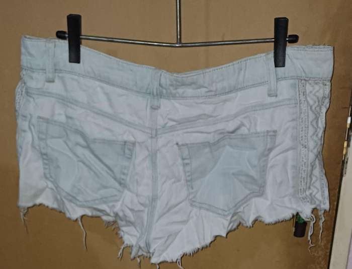 Ladies - Short Jeans Shorts - Make - Short Cotton On - Size - AUS 14, USA 10, EUR 42