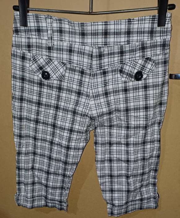 Ladies - Multicolored Shorts - Make - Meiling - Size - M