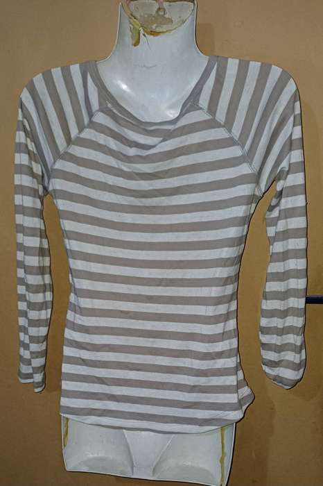 Ladies - Multicolored Top - Make - Red - Size - SS