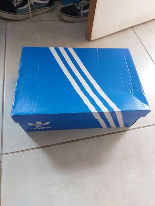 Adidas Continental 80 Stripes (Size 10)