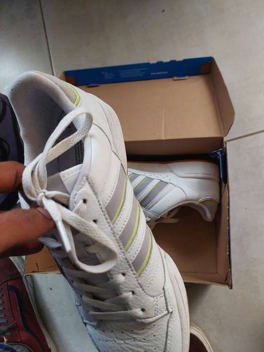 Adidas Continental 80 Stripes (Size 10)