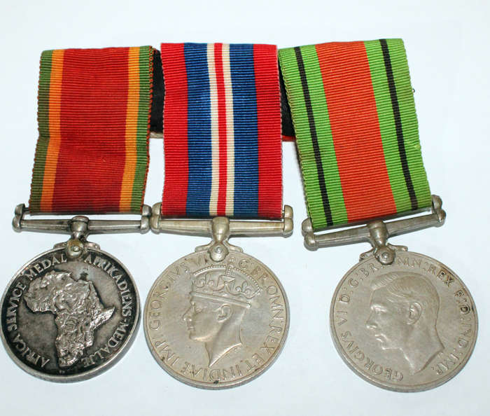 WW2 group all named to 614745 L.M Venter