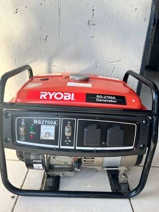 Ryobi Generator  2500W 4-Stroke Pull-Start