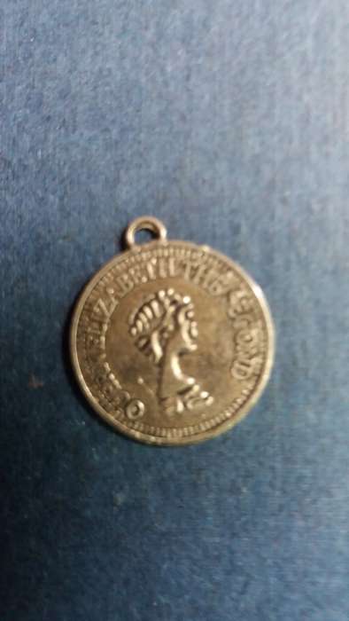 Queen  Elizabeth 2nd  Coin Replica Pendant with loop