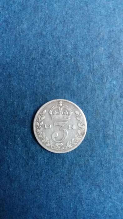 United Kingdom 1914 3 pence -King George V * 92.5 % Silver*