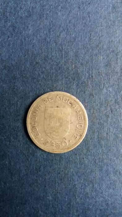 Mozambique 1935 2.5 Escudos - Mintage 1 200 000 * Silver 65 %*