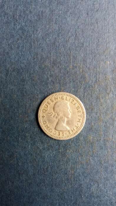Rhodesia & Nyasaland 1956 3 Pence *Queen Elizabeth*