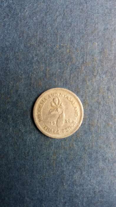 Rhodesia & Nyasaland 1956 3 Pence *Queen Elizabeth*