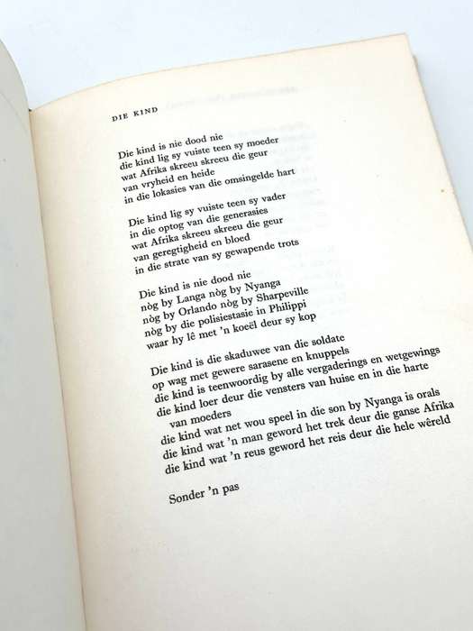 Rook en Oker by Ingrid Jonker