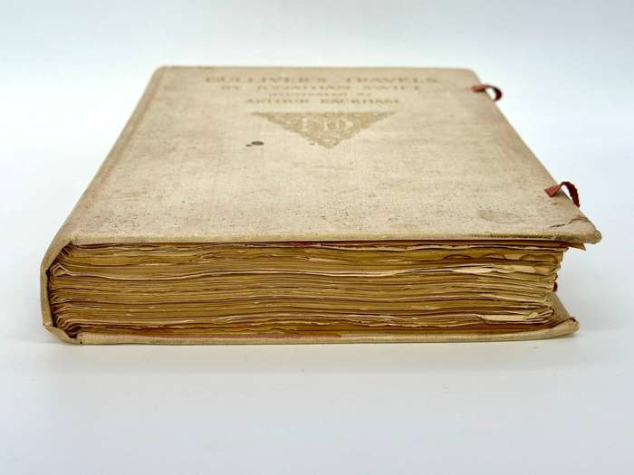 Gulliver's Travels (Illustrated and Signed by Arthur Rackham)