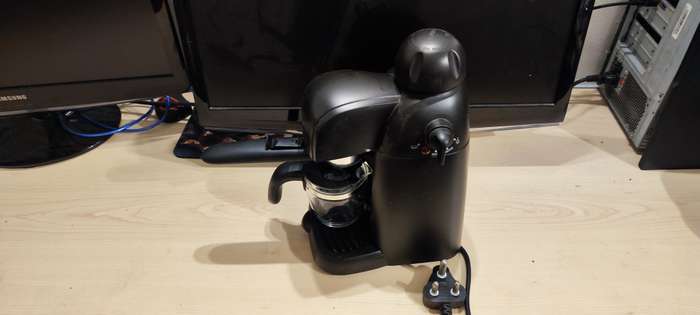 Platinum Espresso Coffee Maker - Model CM4610