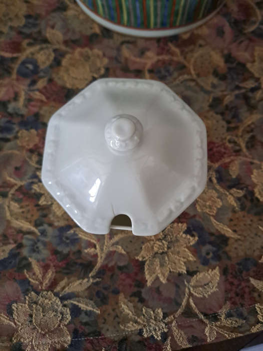 Beautiful Rosenthal sugar pot
